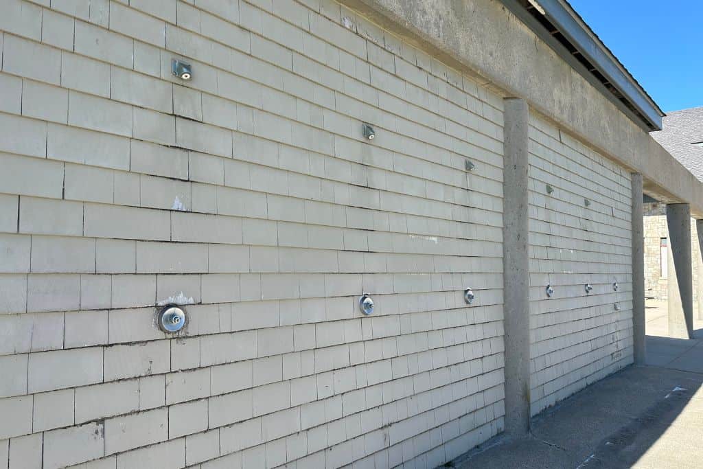 The outdoor showers help to rinse off the beach sand when you spend the day at Scarborough Beach State Park.