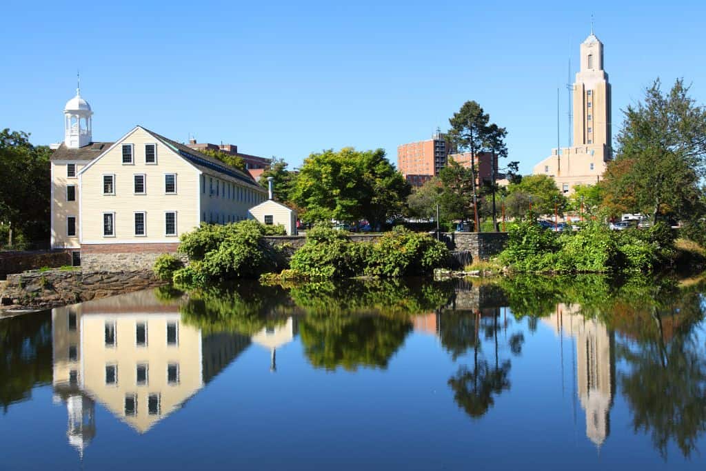 RI Day Trip on Route 114 in Northern Rhode Island