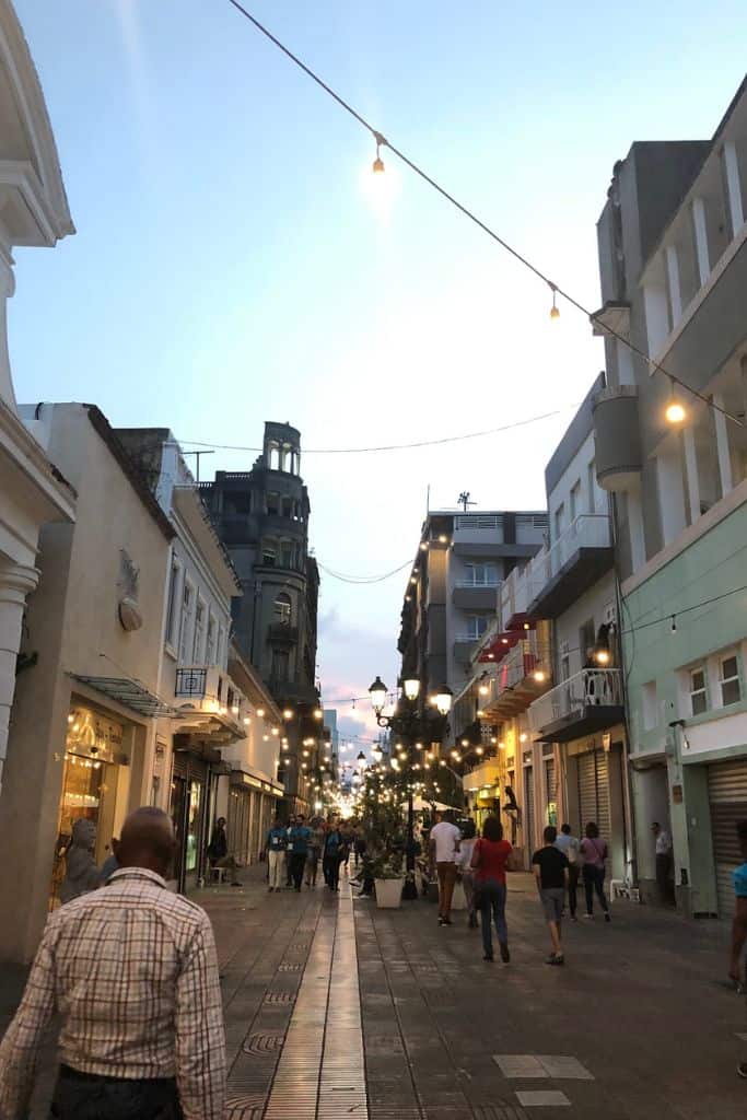 Walking slowly down El Conde after an arthritis flare up.